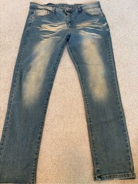 Men's Straight Denim Jeans in Faded Blue